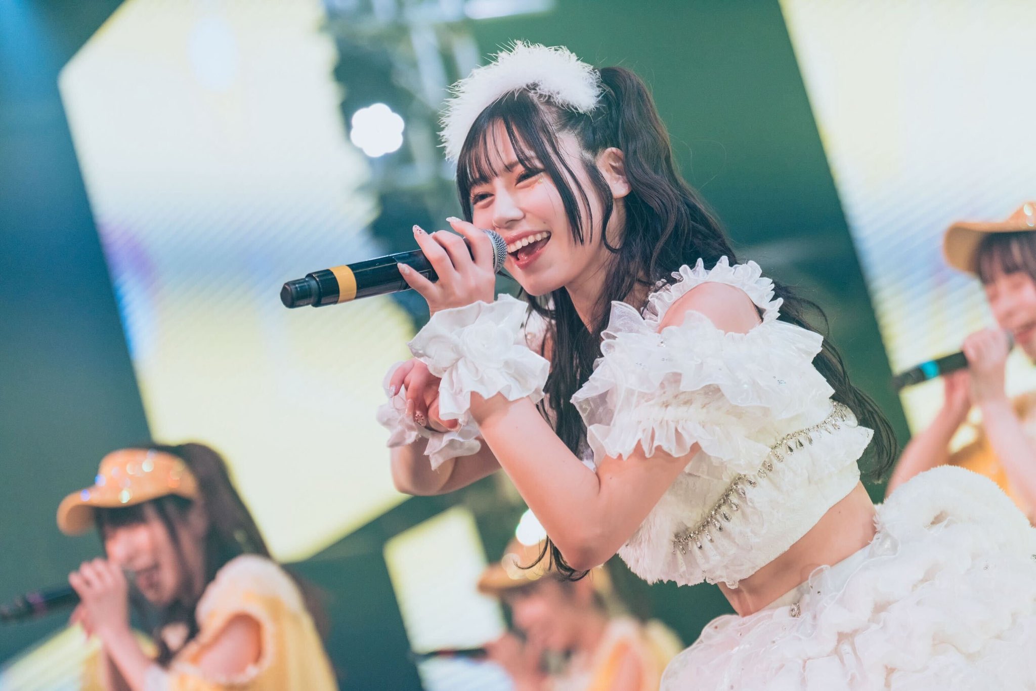 髙橋來都葉のライブ中のソロ写真
