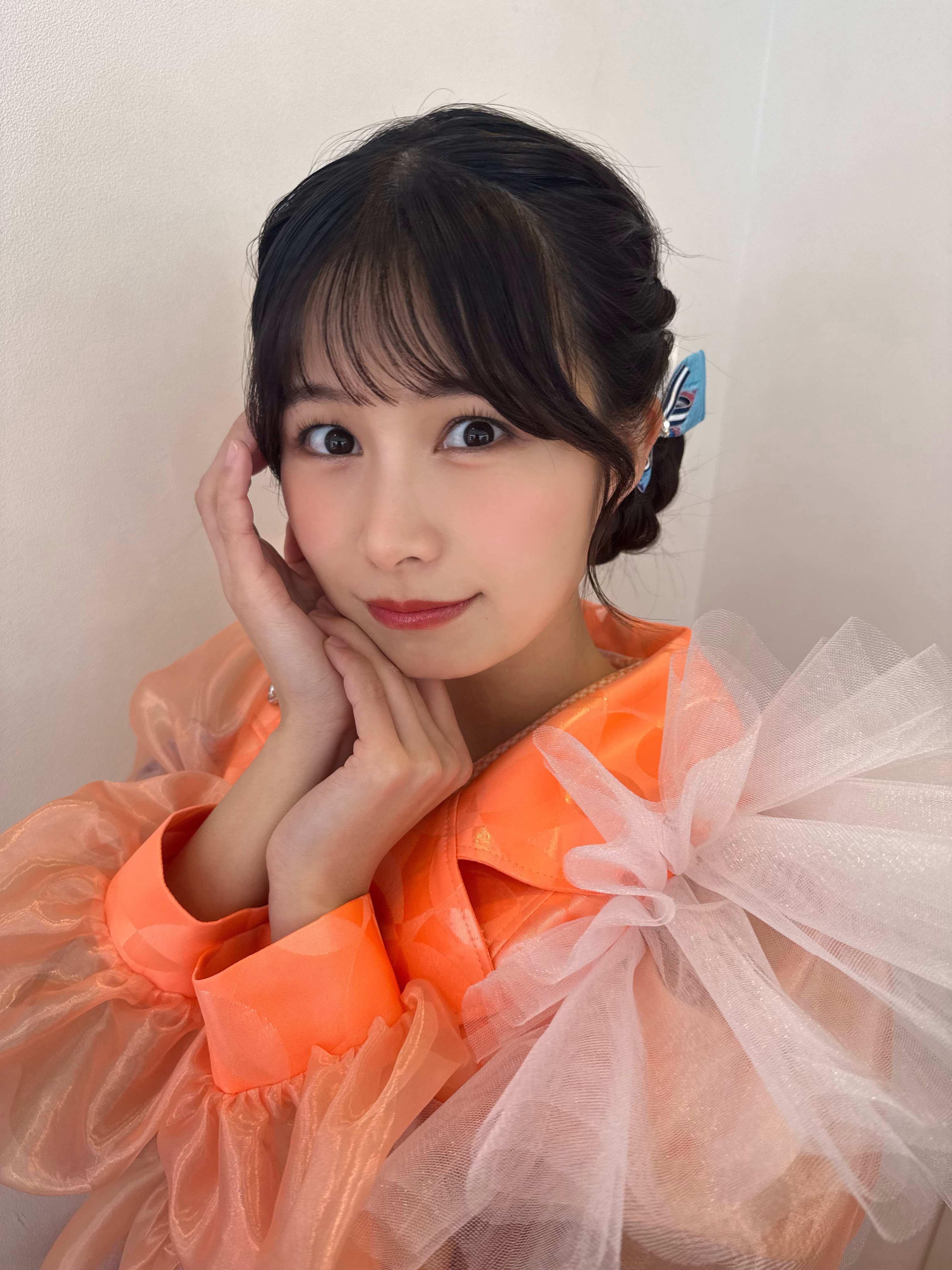 山﨑悠楓の衣装ソロ写真
