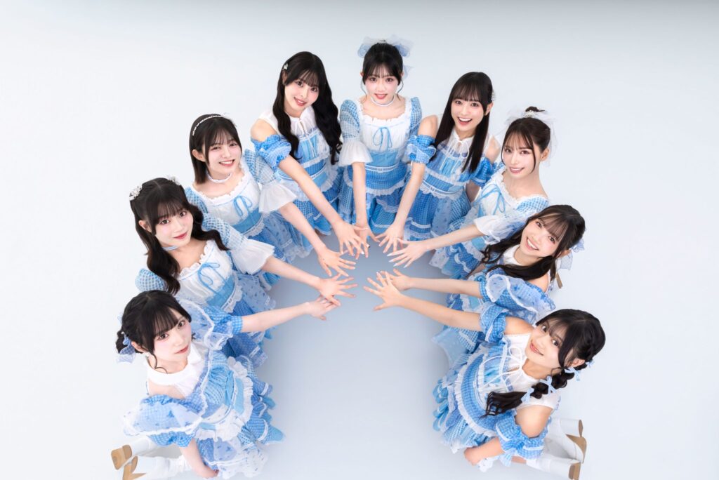 RE-GE現メンバー9名の2026年夏公式集合写真