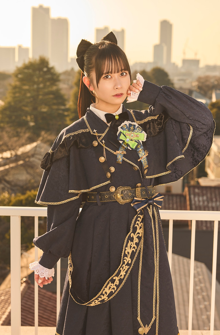 麗シュウ アーティスト写真