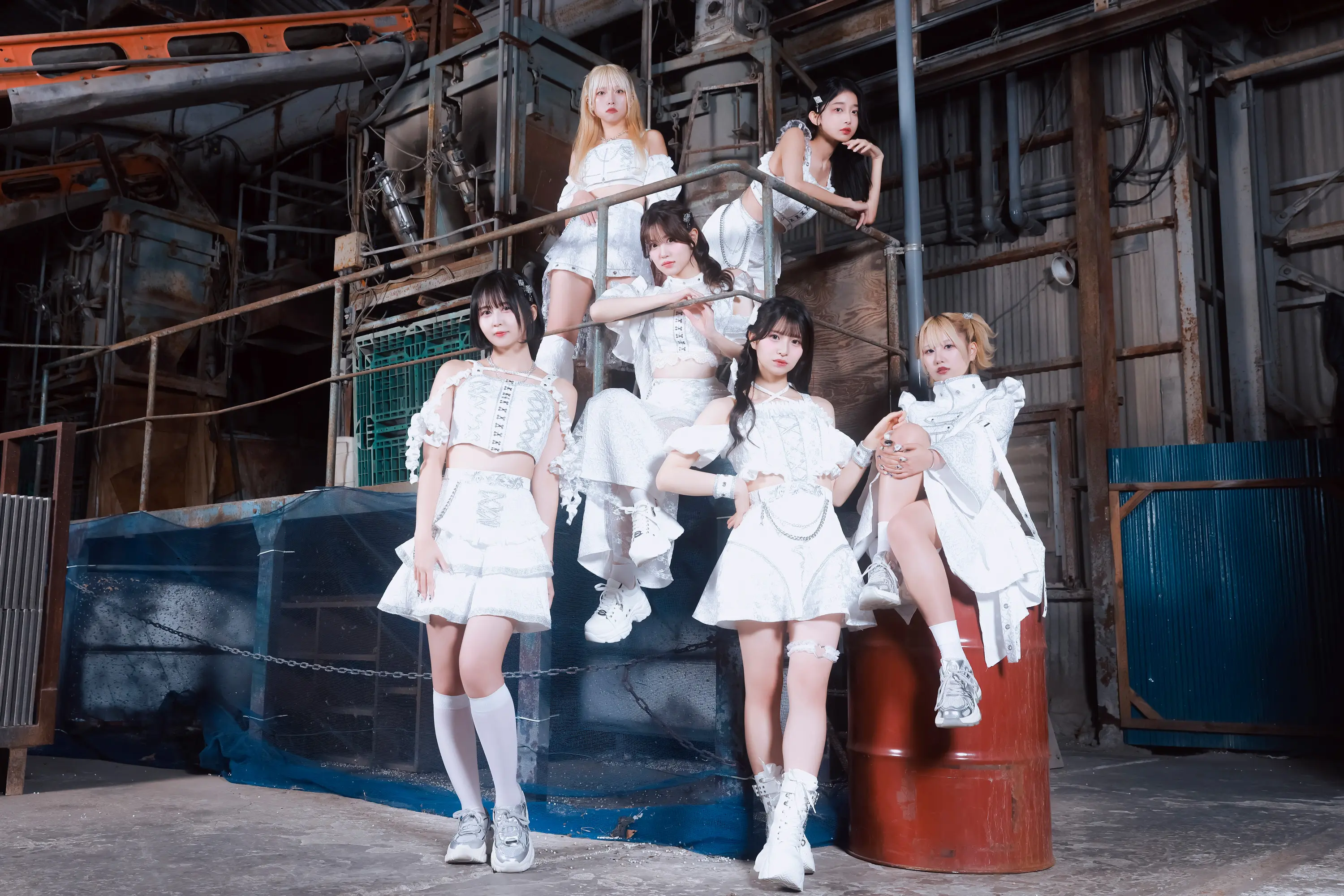 HATENO現メンバー6名の公式集合写真