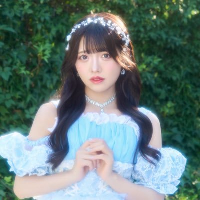 LilyS/ashスカイブルー担当の早見まりな