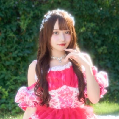 LilyS/ashローズレッド担当の西野亜梨沙