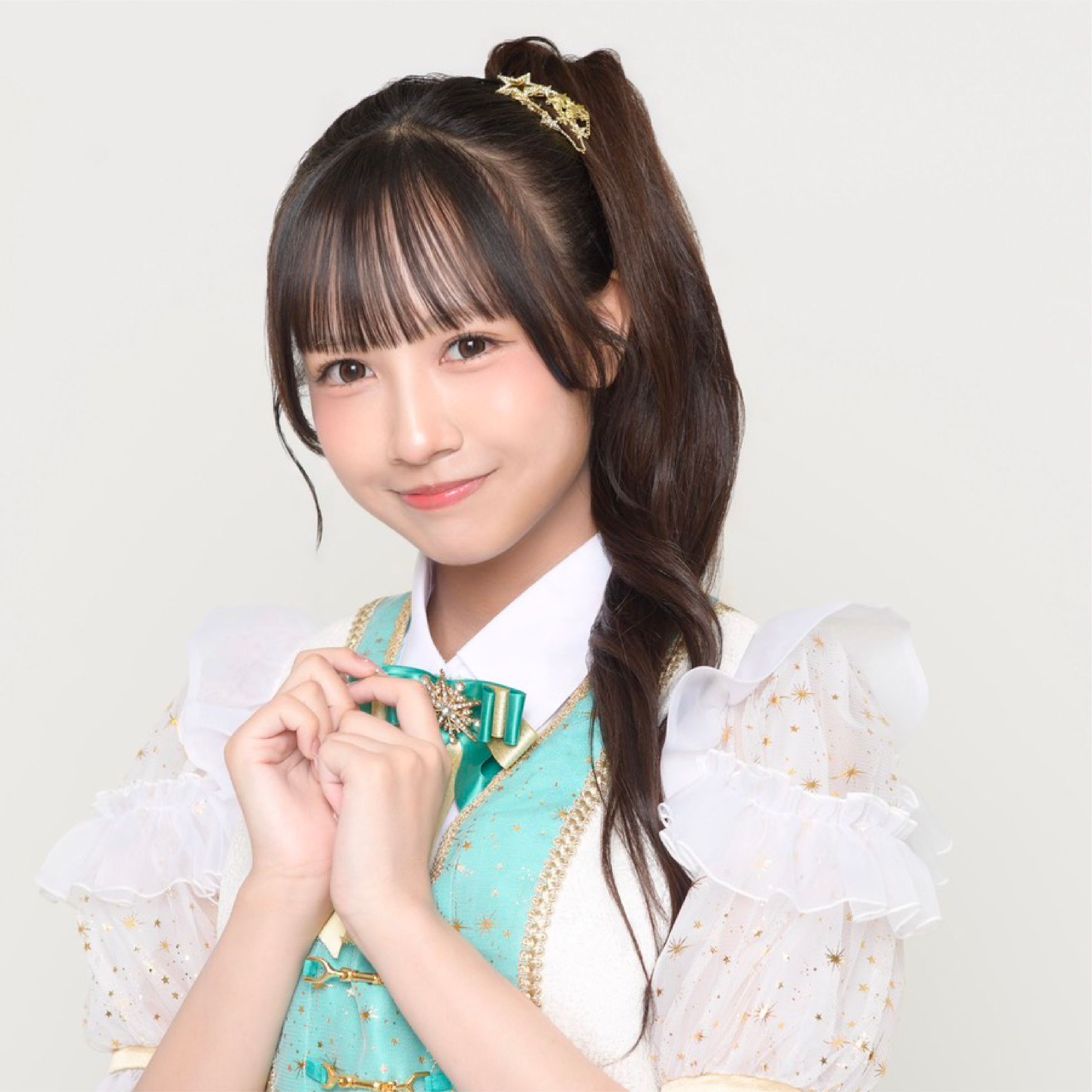 AOSTARIA緑色担当の鈴野那奈