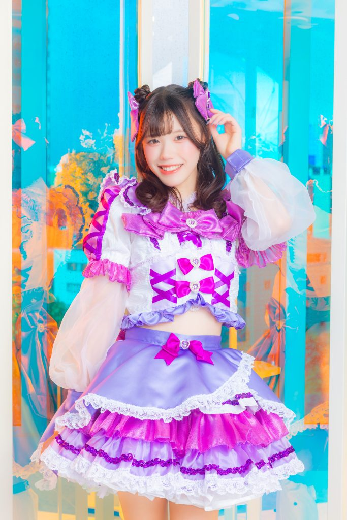 朝比奈ろこ 公式アーティスト写真
